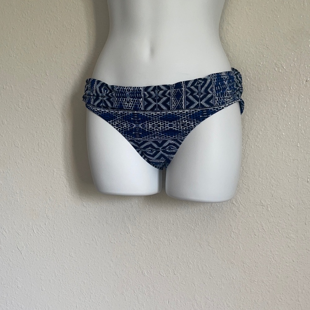 Bikini bottoms
